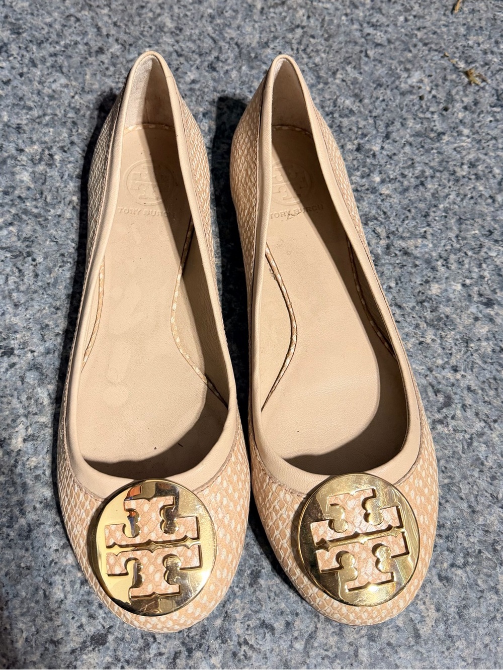 Tory Burch Reva Tan Gold Logo Medallion Ballet Flats Size 10